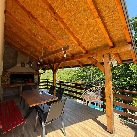 Morus House With A Pool Near Sarajevo Vikendica