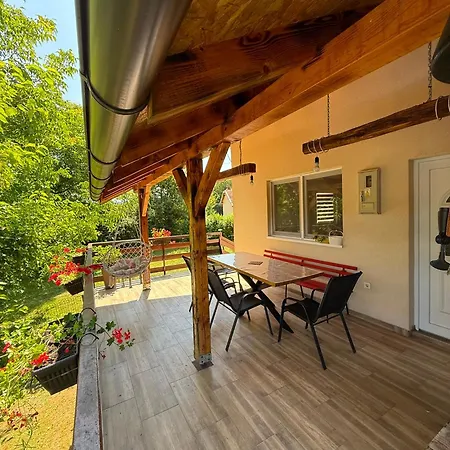 Morus House With A Pool Near Sarajevo
